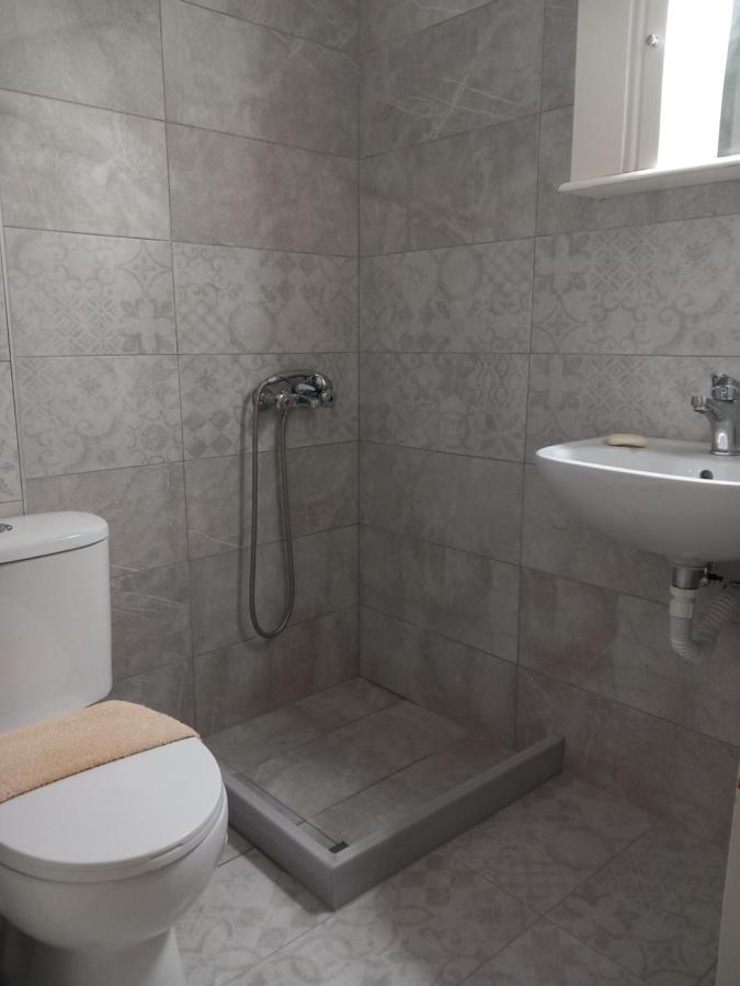קארלובאסי Jasmine'S Guest House מראה חיצוני תמונה